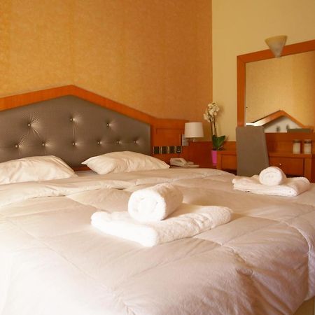 Antikyra Beach Hotel Quarto foto