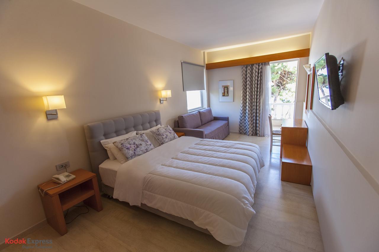 Antikyra Beach Hotel Exterior foto