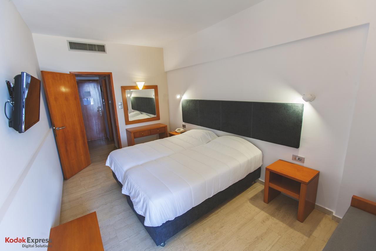 Antikyra Beach Hotel Exterior foto