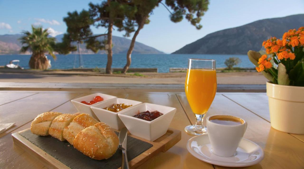 Antikyra Beach Hotel Exterior foto